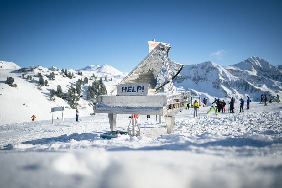 Beatles Metall Klavier bei der Bergstation der Grünwaldkopfbahn