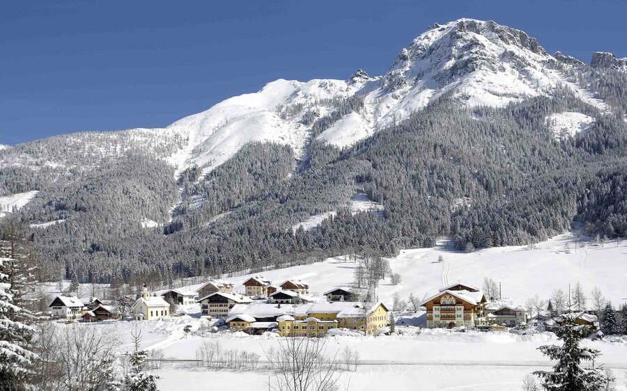 Ortsansicht von Untertauern im Winter