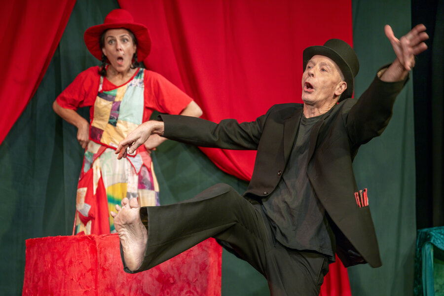 Aufführung des Kindertheaters „Die kleine Hexe“ für Kinder im Rahmen des Kinderprogramms in Obertauern