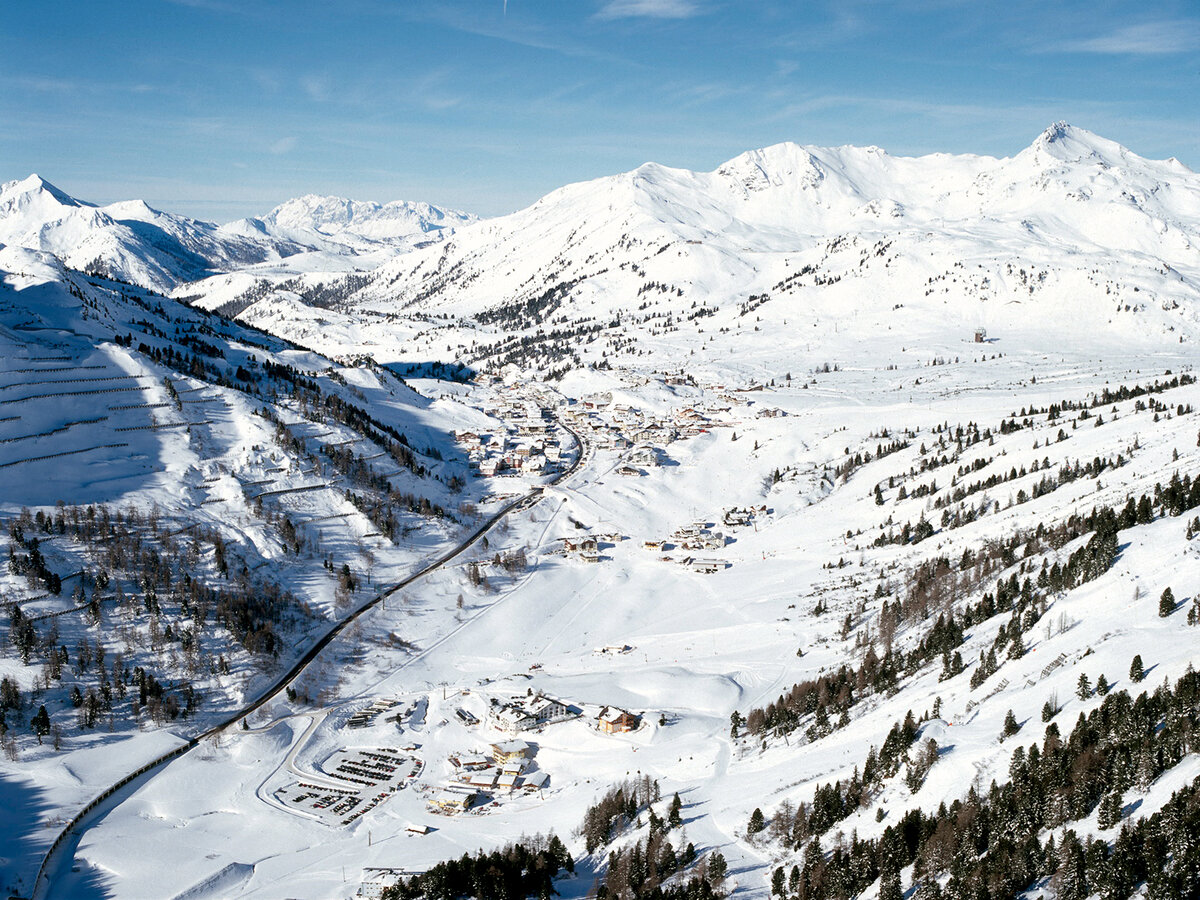 Verschneite Bergwelt in Obertauern